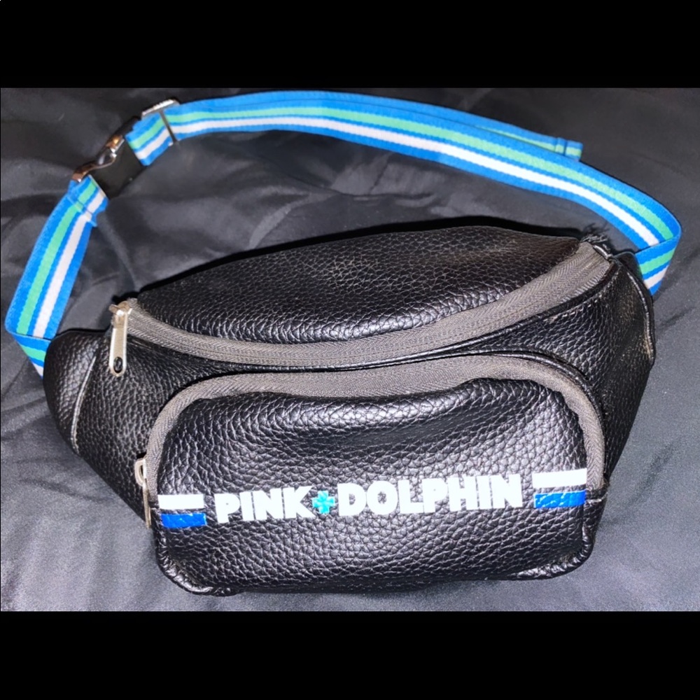 Pink dolphin fanny